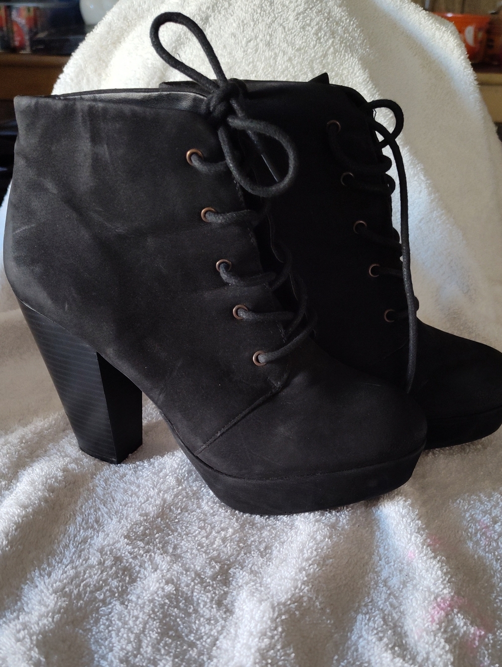 Mossimo's Women's Black Lace-Up Platform Ankle Boots Size 7.5